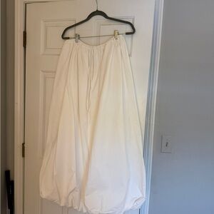 DISSH White Balloon-Hem Skirt Monty